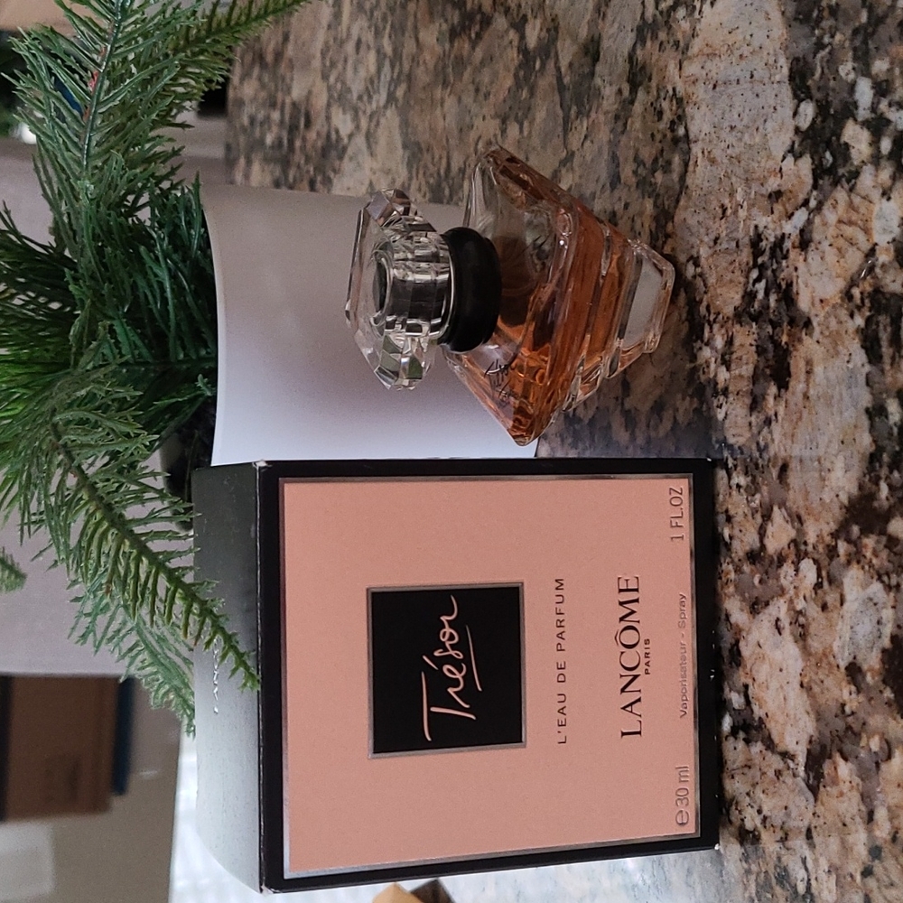 Lacome Tresor L'eau de Parfum 1 fl oz